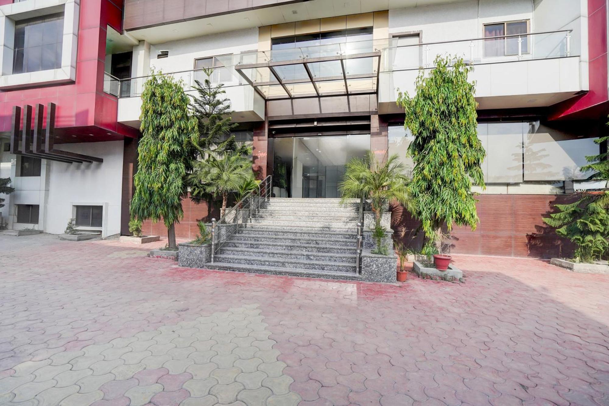 Super Townhouse Lalghati Near Airport Bhopal Exterior foto