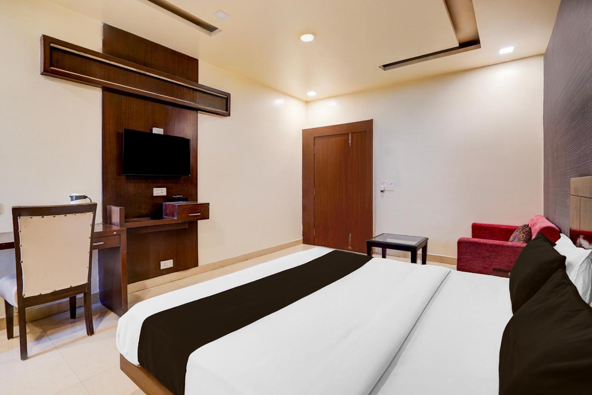 Super Townhouse Lalghati Near Airport Bhopal Exterior foto